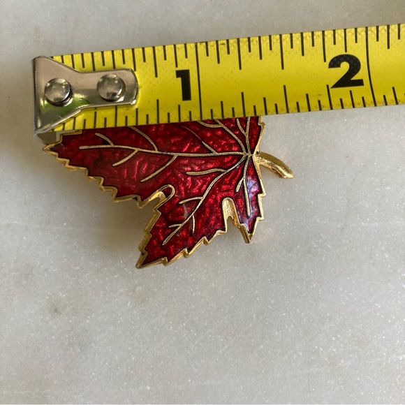 Enamel Leaf Brooch Pin - Picture 2 of 3